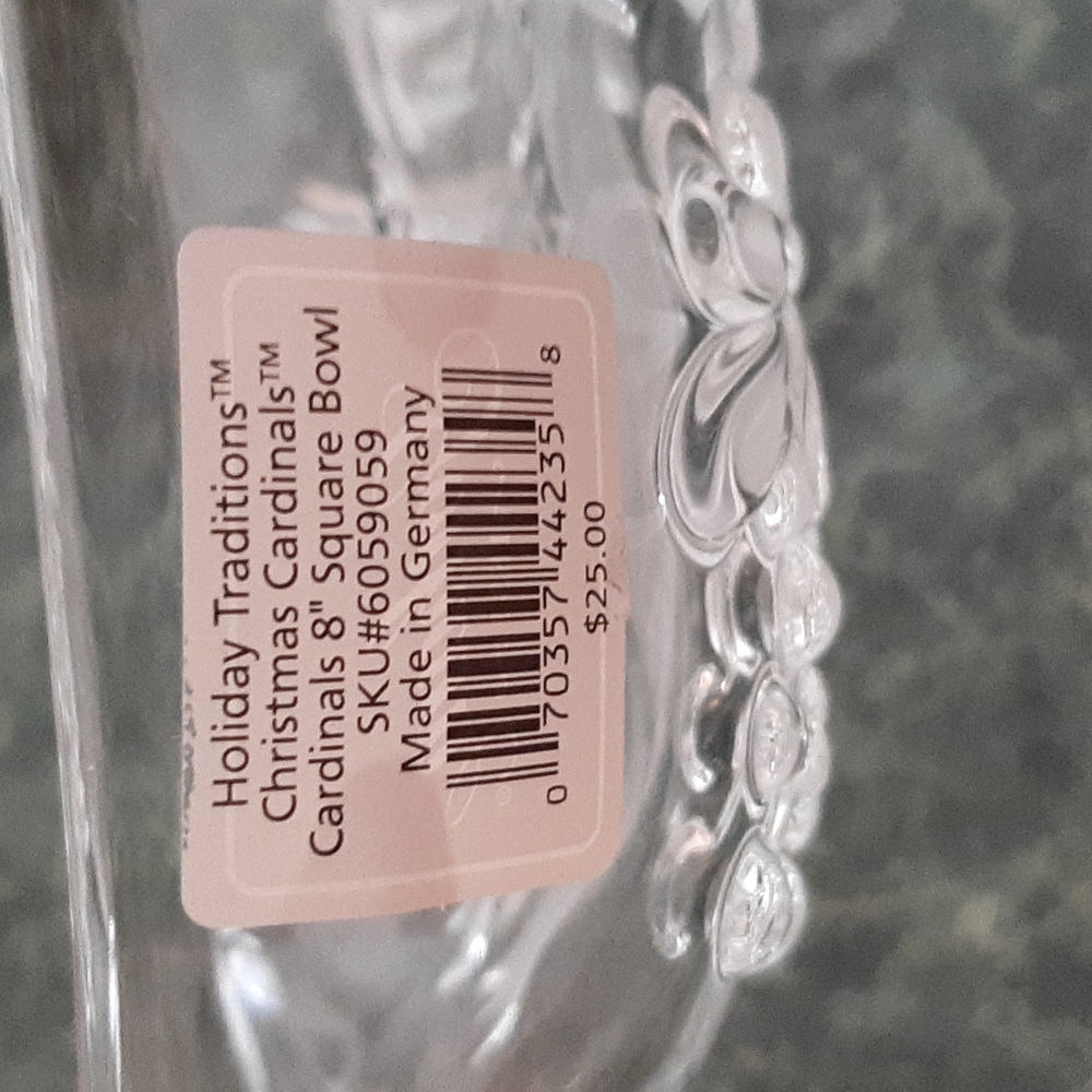 Gorham Crystal Bowl- Beautiful! Christmas Cardinals 8" Square 🕊🌲 - Picture 9 of 10